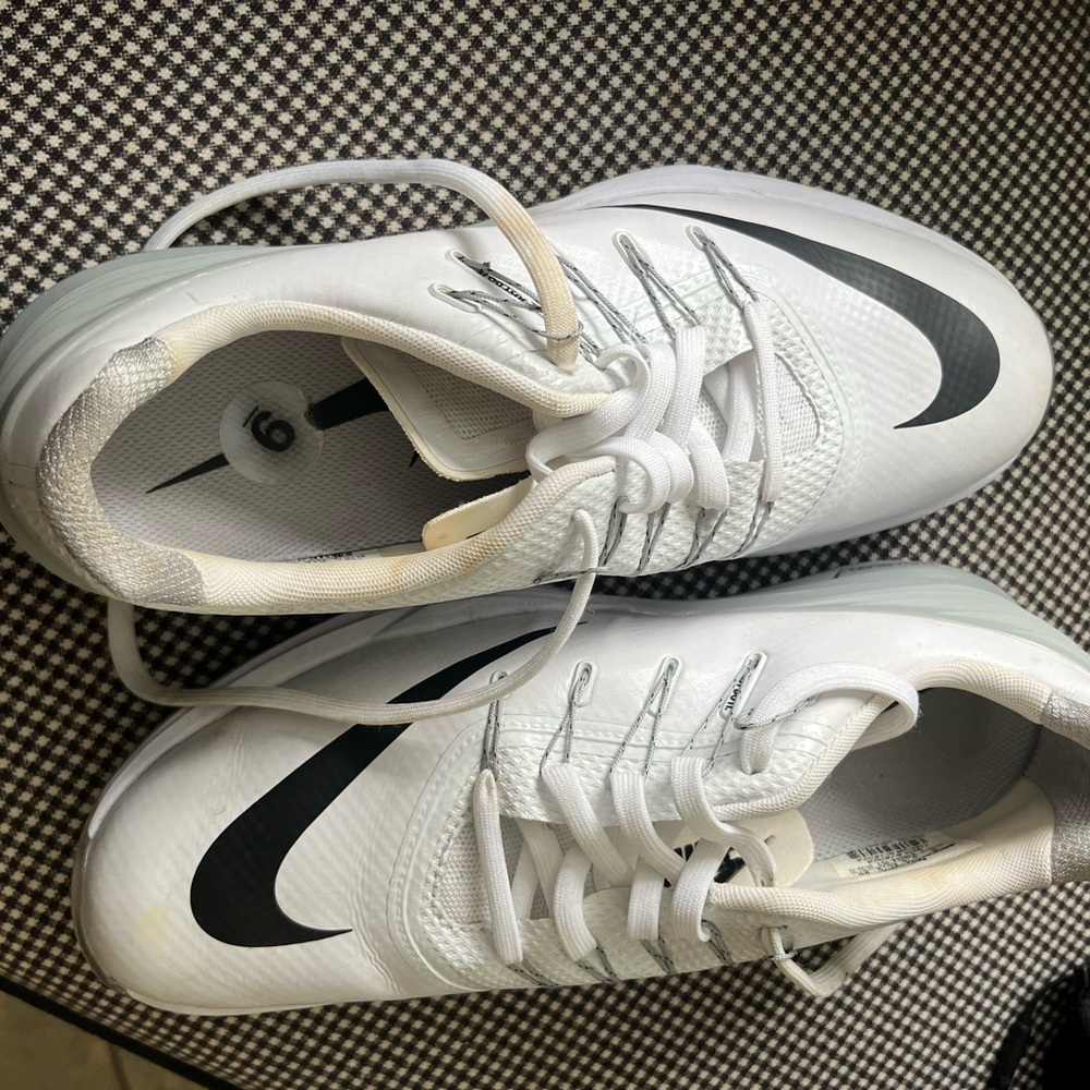 Ladies size 9 golf shoes
